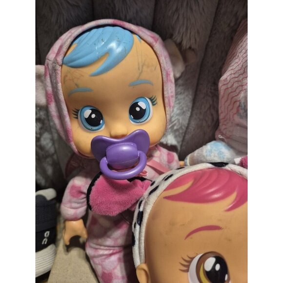 Lot Of 6 Cry Babies Tiny Cuddles dolls With Pacis Christmas Valentines Easter - Picture 2 of 7